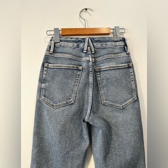 Good American Good Curve High Waist Frayed Hem Cutoff Straight Leg Jeans size 25 - Picture 10 of 11